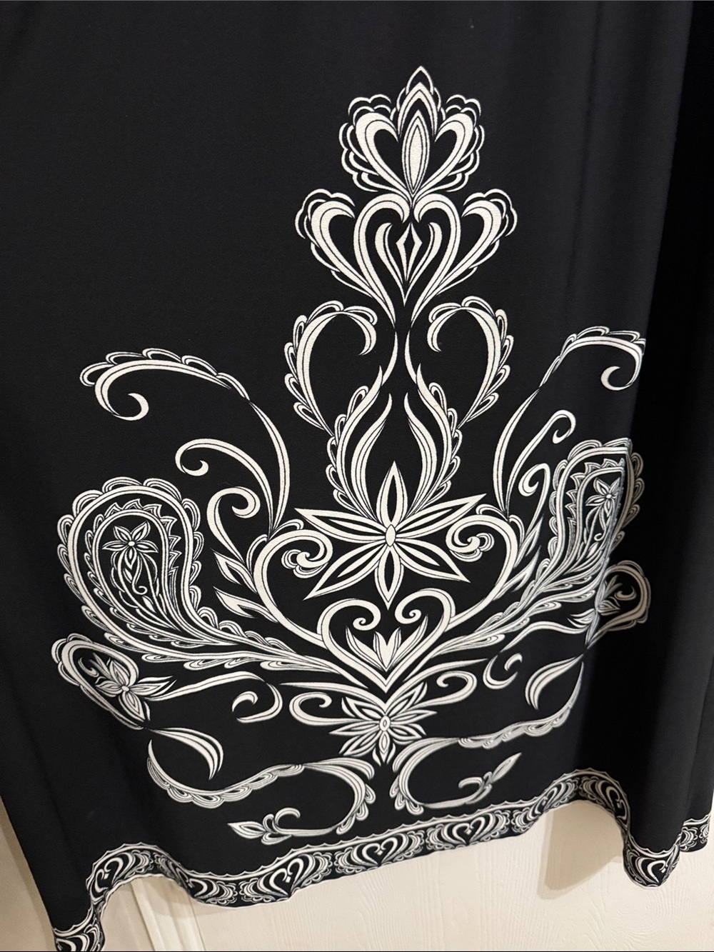 Forever Boho Black Maxi Dress V Neck Sleeveless Empire Waist Floral Motif XL - Picture 8 of 13